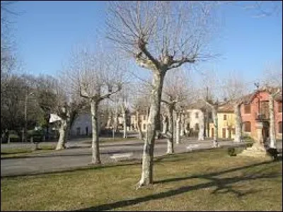 Commune de l'ancienne région Midi-Pyrénées, dans le Comminges, Saint-Laurent se situe dans le département ...
