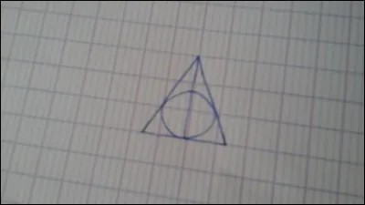 T'arrive-t-il de dessiner les reliques de la mort ?