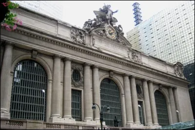 Dans quelle ville se trouve la gare "Grand Central Terminal" ?