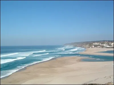 Comment s'appelle la côte qui s'étend au sud de l'estuaire de la Gironde, jusqu'à Hossegor ?