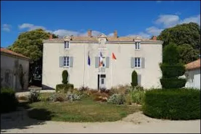 Nous terminons notre balade dans les Pays-de-la-Loire, à Vix. Nous sommes dans le département ...