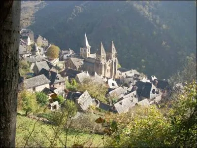 Dans quel village peut-on visiter le Trsor de Ste Foy ?