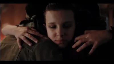 Comment et où Eleven retrouve-t-elle Mike, Lucas, Dustin, Max, Joyce, Hopper, Steve, Jonathan et Nancy ?