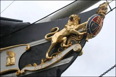 La poupe est l'avant du bateau et la proue est l'arrière.