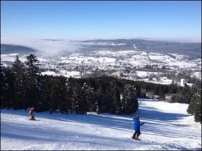 Pour terminer, dans quel massif se trouve Hauteville-Lompnes ?