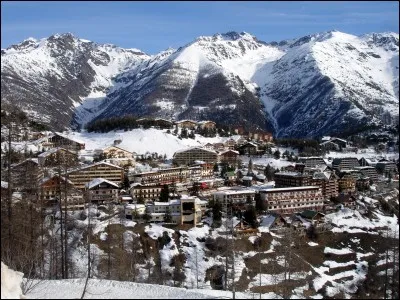 Dans quel massif placez-vous Auron ?