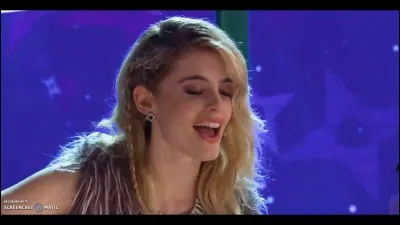 Elle adore la musique...