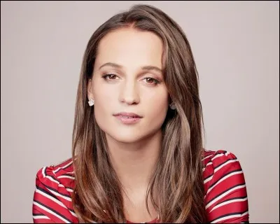Dans quel film l'actrice Alicia Vikander n'est-elle pas apparue après avoir tourné dans "Ex Machina" (2015) ?
