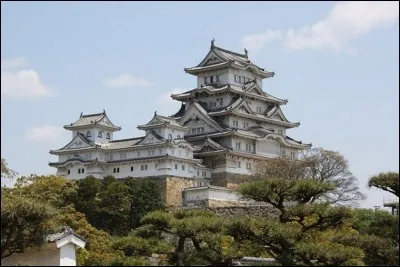 Où se trouve le château de Himeji ?