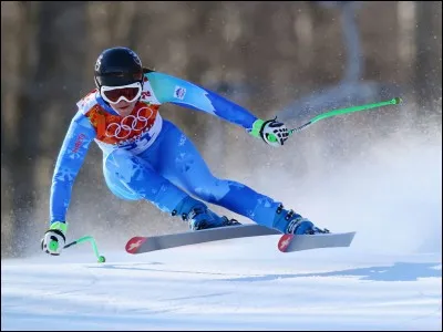 La Slovène s'élance avec le dossard no 21 pour la descente olympique de Sotchi, dominée à ce moment par la Suissesse Gisin. Elle réalise une solide descente avec le même chrono, au centième près, que Gisin, et la médaille d'or leur est attribuée conjointement. Aux mêmes Jeux, elle triomphera également au géant.
4 Titres de Championne du Monde et Championne au combiné en 2013 !