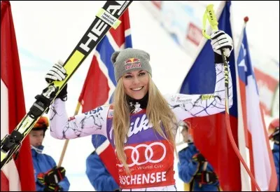 Première Championne américaine de descente olympique, Vancouver 2010. 4 titres de Championne du Monde au classement général, 2 fois Championne du Monde à Val d'Isère en descente et super-G en 2009.
78 victoires (épreuves) en Coupe du Monde : qui dit mieux ?