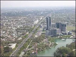 Capitale de l'Ouzbkistan, cette ville de 2,7 millions d'habitants signifie en turk 'citadelle de pierre'.