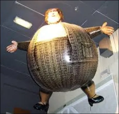 Dans 'Harry Potter et le prisonnier d'Azkaban', où retrouve-t-on Marge, la sur de l'oncle adoptif de Harry Potter, celui-ci l'ayant fait gonfler comme un ballon ?