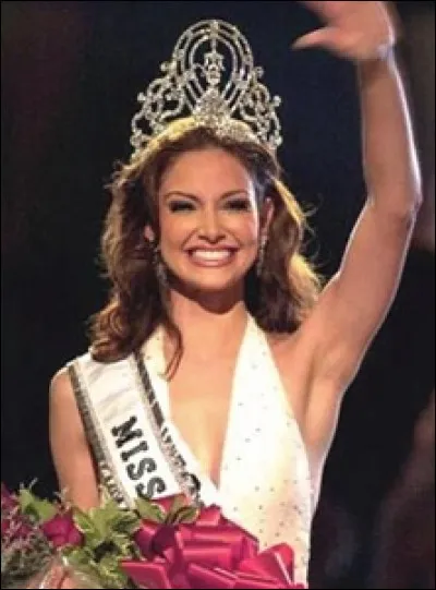 Denise Quinones est la 50e Miss Univers &eacute;lue en 2001. Quel pays repr&eacute;sentait-elle ?