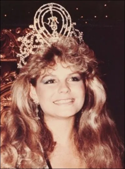 Quel pays représentait Lorraine Downes est la 32ème Miss Univers élue en 1983 ?