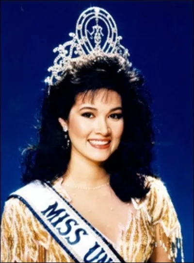 Porntip Nakhirunkanok est la 37ème Miss Univers élue en 1988, quel pays représentait-elle ?