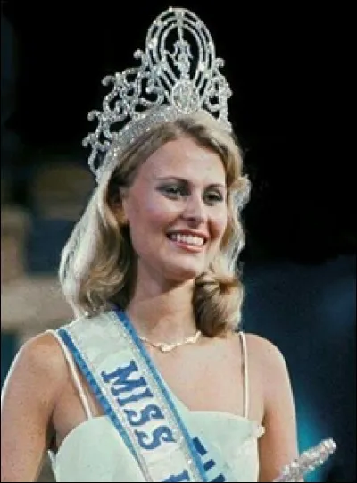 Anne Marie Pohtamo est la 24ème Miss Univers élue en 1975, quel pays représentait-elle ?