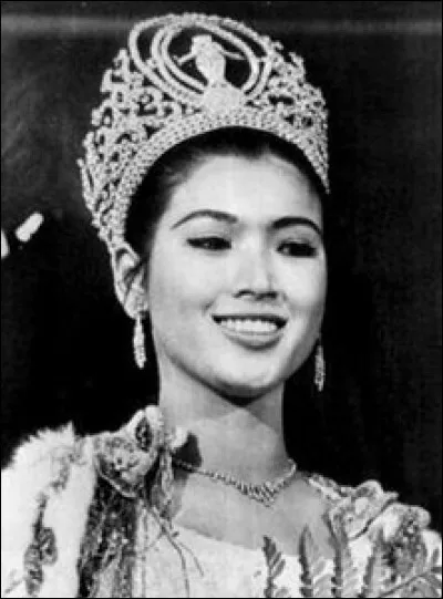 Apasra Hongsakula, élue en 1965, est la 14e Miss Univers. Quel pays représentait-elle ?