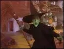 De quel point cardinal nous vient cette mchante sorcire dans ' le magicien d'Oz' ?