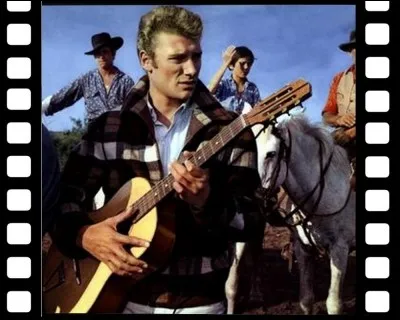 Quelle chanteuse interprète "Gigi" dans " D'où viens-tu Johnny ? ", film réalisé par Noël Howard en 1963 ?