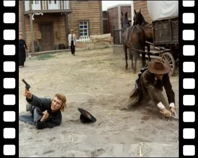 Notre"Jojo" joue les Clint Eastwood, dans un western mis en scène en 1969 par Sergio Corbucci. Quel est ce film au duel final très surréaliste ?