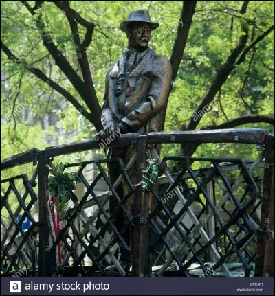 Quel pays fut touché par une révolution, menée par Imre Nagy en 1956 ?