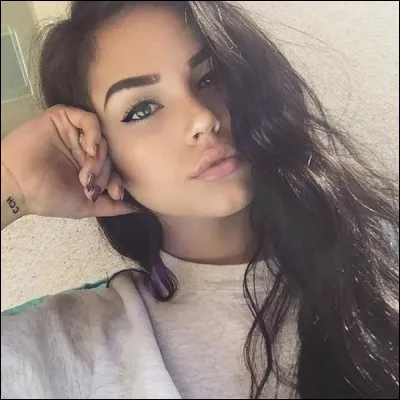Avec quelle chanson Maggie Lindemann s'est-elle fait connaitre ?