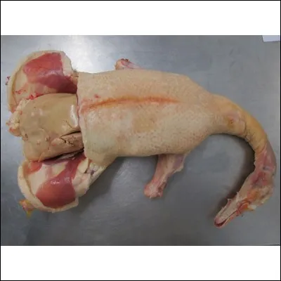 Quel poids idéal, selon les gastronomes, doit avoir un foie gras cru de canard ?