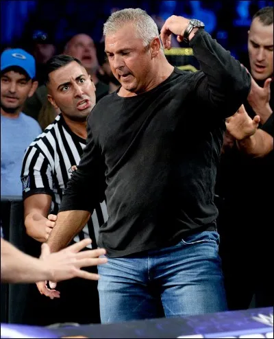Pourquoi Shane McMahon a-t-il attaqué Kevin Owens ?