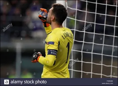 Quelle est la taille de Hugo Lloris ?