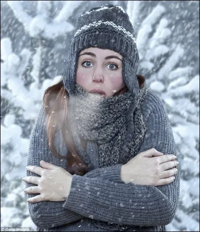Il oblige petit papa Noël à bien se couvrir.