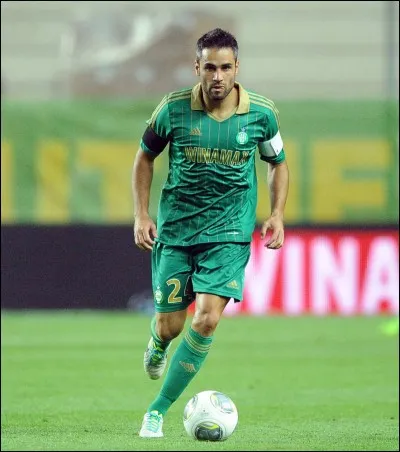 À quel poste joue Loïc Perrin ?