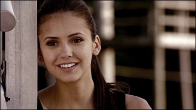 Qui est le premier copain d'Elena ?