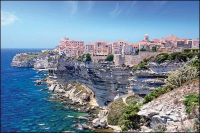 En 2018, il y aura 250 ans que la R&eacute;publique de G&ecirc;nes a vendu la Corse &agrave; la France, ... avant la naissance de Napol&eacute;on 1er.