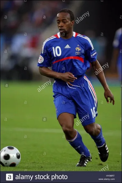 En quelle année est né Sidney Govou ?