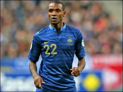 Quel numéro portait Eric Abidal en équipe de France ?