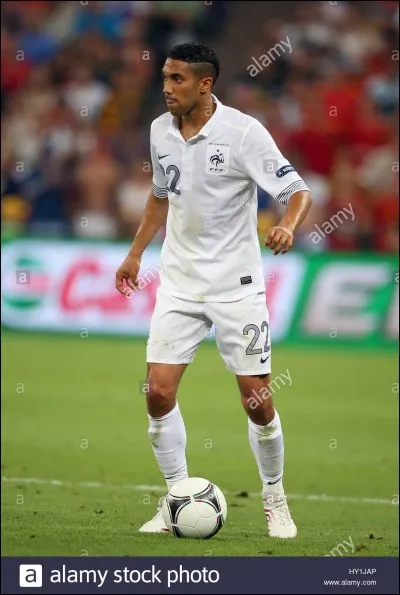 A quel poste évoluait Gaël Clichy ?