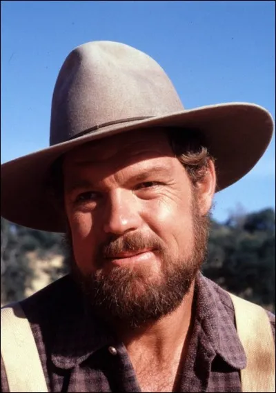 Comment s'appelle la femme de Jonathan Garvey ?