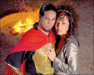 Après le sac de Troie, la reine de Carthage Didon accueillit ce prince et en tomba follement amoureuse. Qui est-il ?