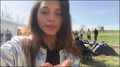 Le numéro du "Behind The Scene" de Nilusi sur cette photographie est le n°1.