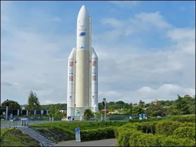 Quelle date correspond à la date du lancement de la première fusée Ariane ?