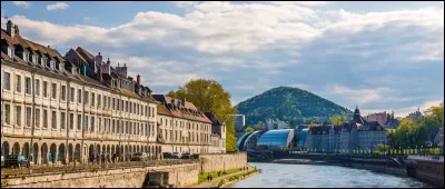La ville de Besançon est située...