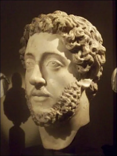 Cet empereur romain est mort, assassiné, le 31 décembre 192. De qui s'agit-il ?