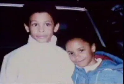 Comment s'appelle son frère ?