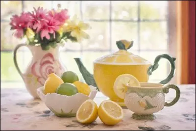 J'ai trouvé sous le sapin un lot d'étiquettes en langue anglaise marquées d'un "Mangez-moi" et d'un "Buvez-moi", pour qui est-ce ?