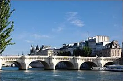 Le pont, ce bel ouvrage d'art, a bien sûr un tablier, comme la cuisinière, mais aussi... ?
