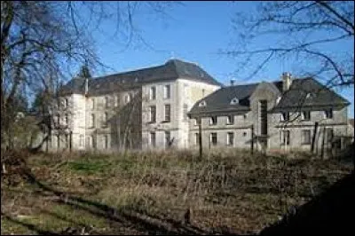 Nous partons dans le Vexin français visiter le château de Lavilletertre. Commune des Hauts-de-France, dans l'arrondissement de Beauvais, elle se trouve dans le département ...