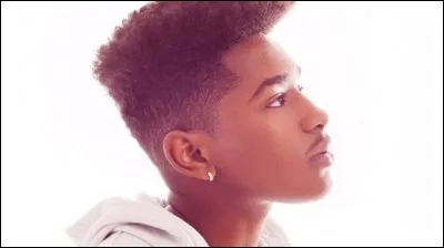 Quel est le titre de son premier album ?