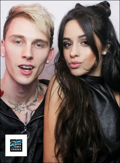 Avec quel rappeur a-t-elle chanté " Bad Things" ?