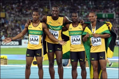 Et bien sûr il donne tout ce qu'il peut sur le 4x100m est arrache le record du monde en :